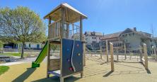 Schulhaus am Bach