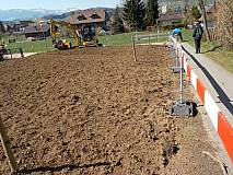 Gefälle im Rasen / Schaufelplanie erstellen