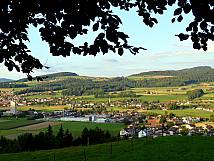 Blick vom Belpberg ins Dorf
