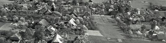 Flugaufnahme Alpar von Nieder- und Oberwichtrach 1933, mit Kirche
